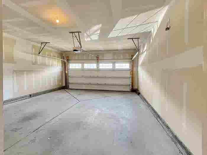 3 BR in Apex