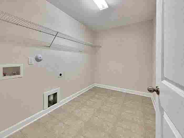 3 BR in Apex
