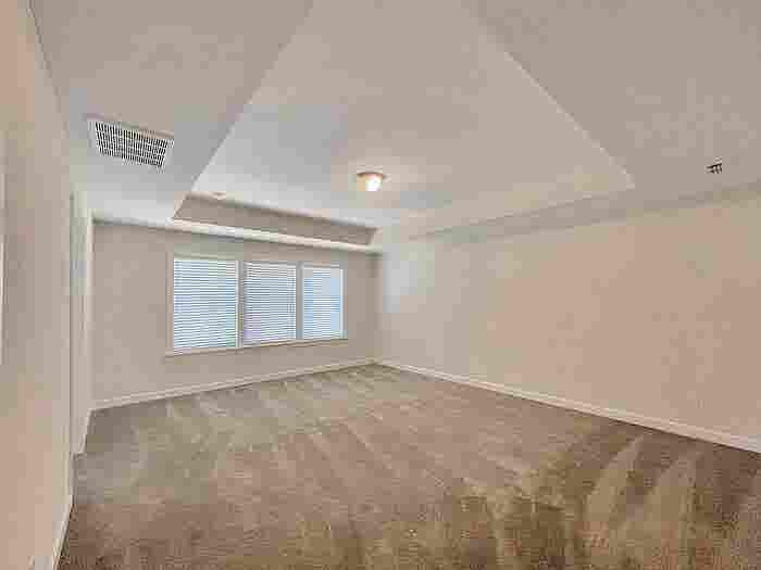 3 BR in Apex