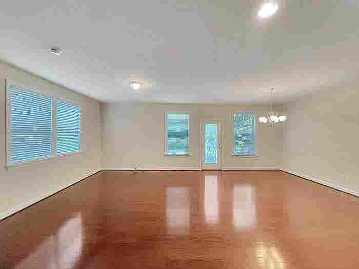 3 BR in Apex
