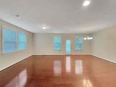 3 BR in Apex
