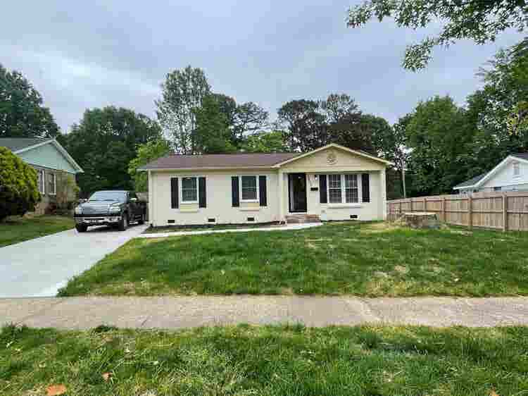 3 BR in Charlotte