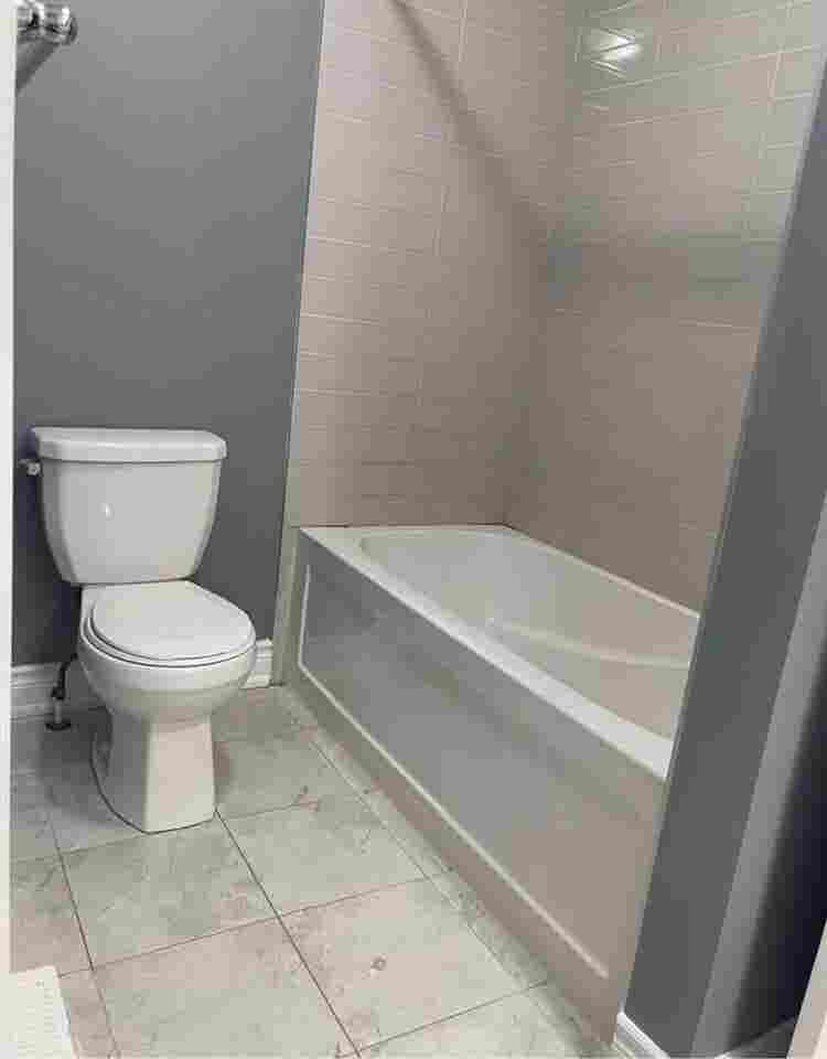 3 Bedrooms in a Detached house.