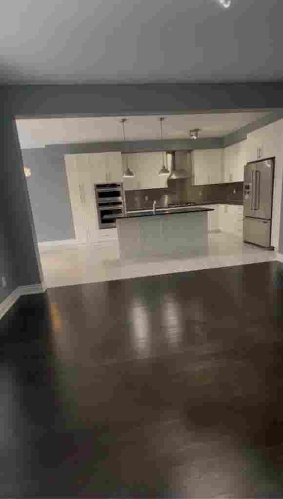 3 Bedrooms in a Detached house.