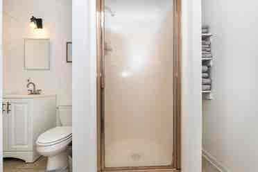 2 BR in Durham