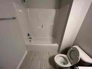 4 BR in Apex