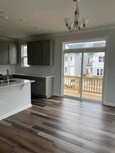4 BR in Apex