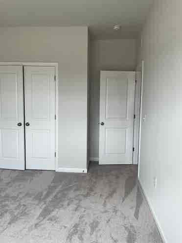 4 BR in Apex