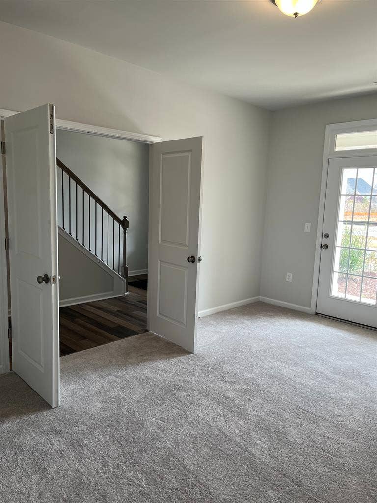 4 BR in Apex
