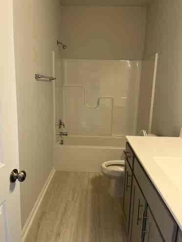 4 BR in Apex
