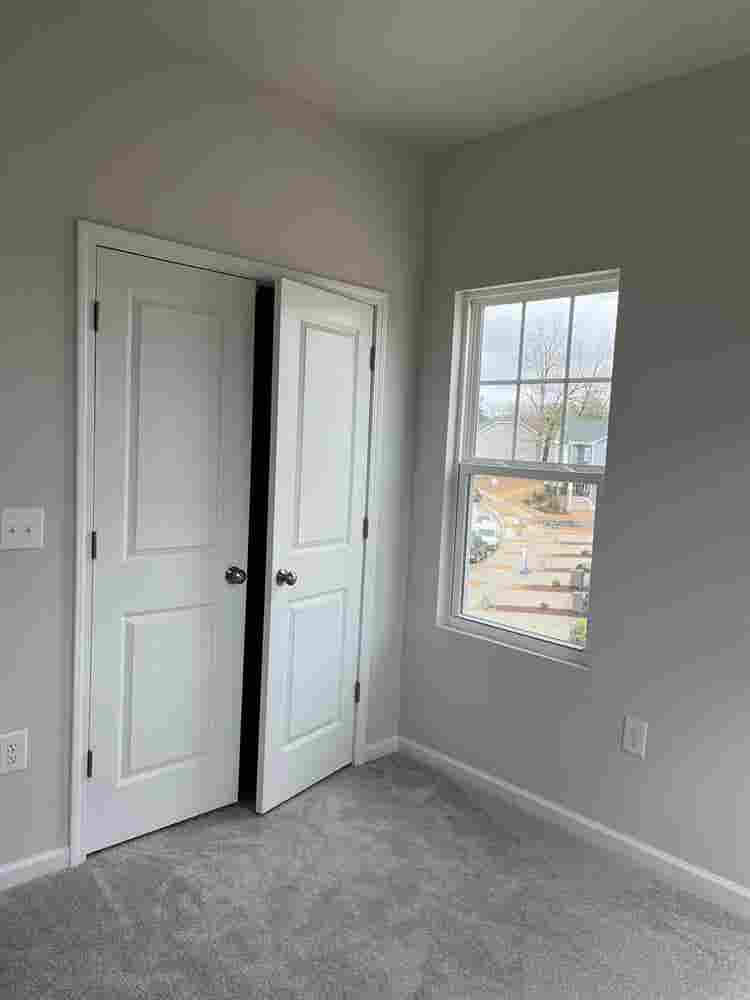 4 BR in Apex