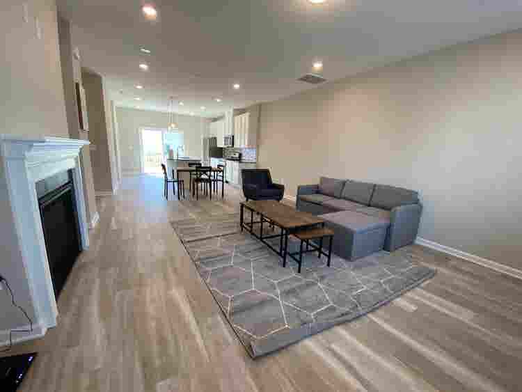 4 BR in Cary