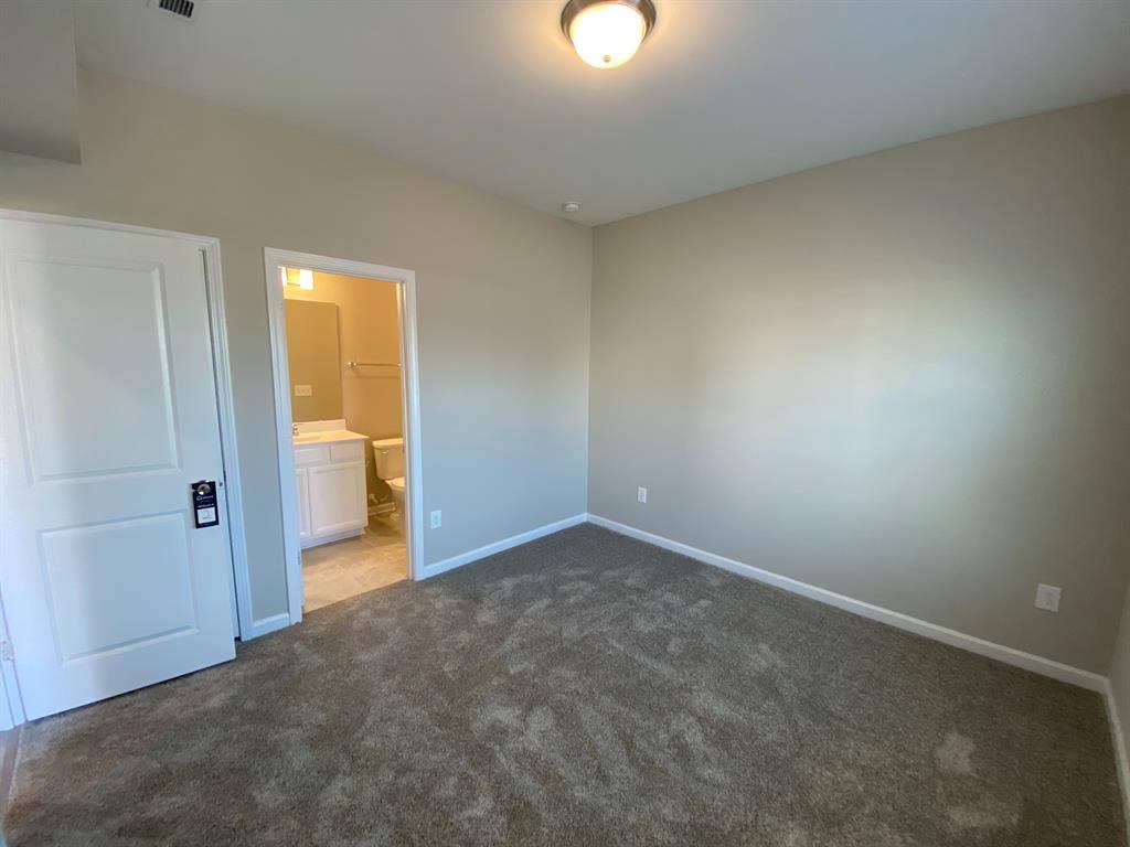 4 BR in Cary