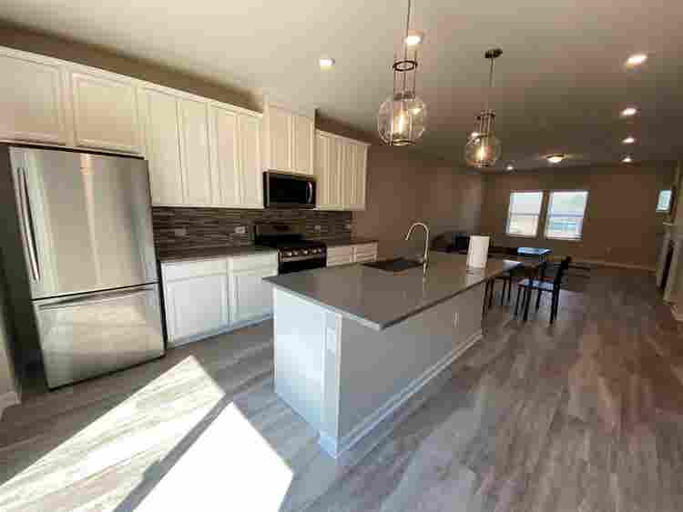 4 BR in Cary