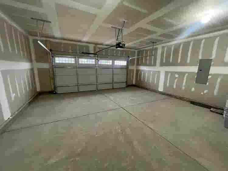 5 BR in Clayton