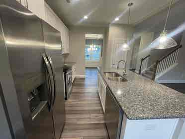5 BR in Clayton