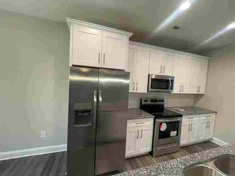 5 BR in Clayton