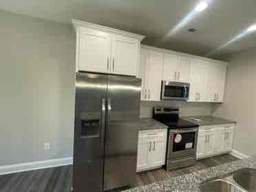 5 BR in Clayton