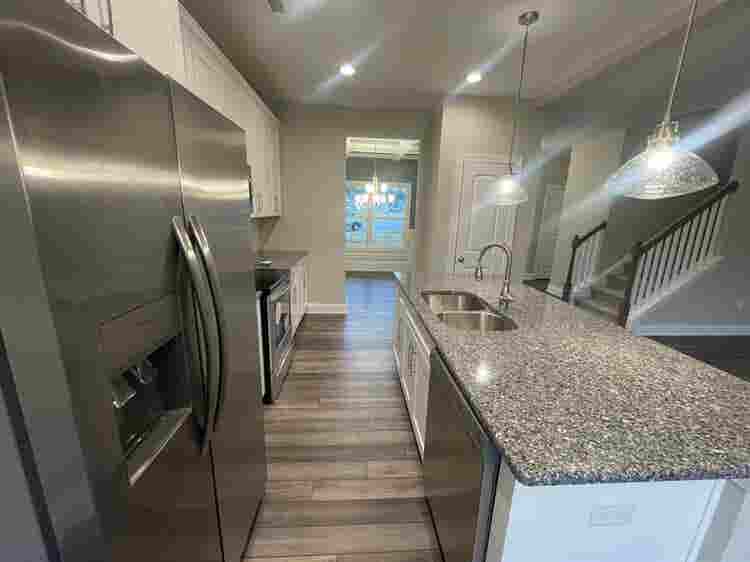 5 BR in Clayton