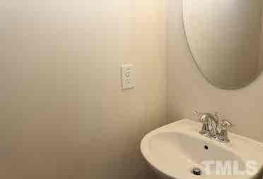 4 BR in Cary