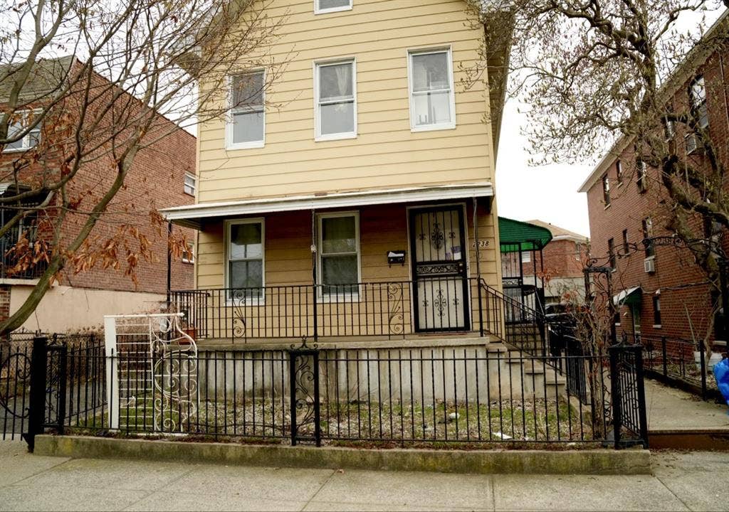 Privet Room &amp; Sharing Bunk Bed