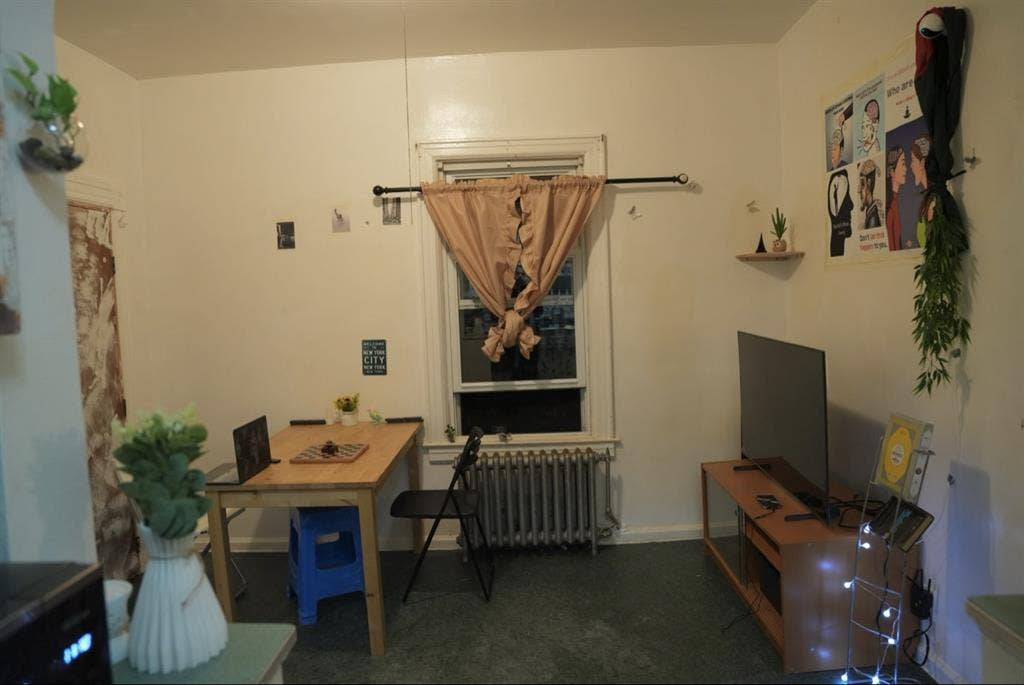 Privet Room &amp; Sharing Bunk Bed