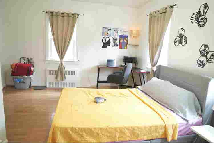 Sharing Room & Bunk Bed