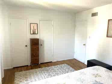 rooms to rent (parking incl)