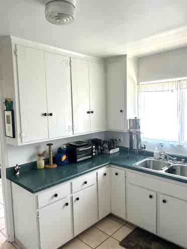 rooms to rent (parking incl)