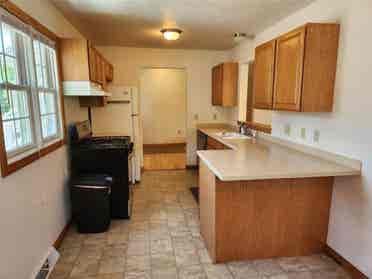 Spacious Rooms Available for Rent!