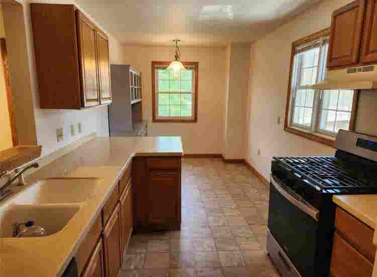 Spacious Rooms Available for Rent!