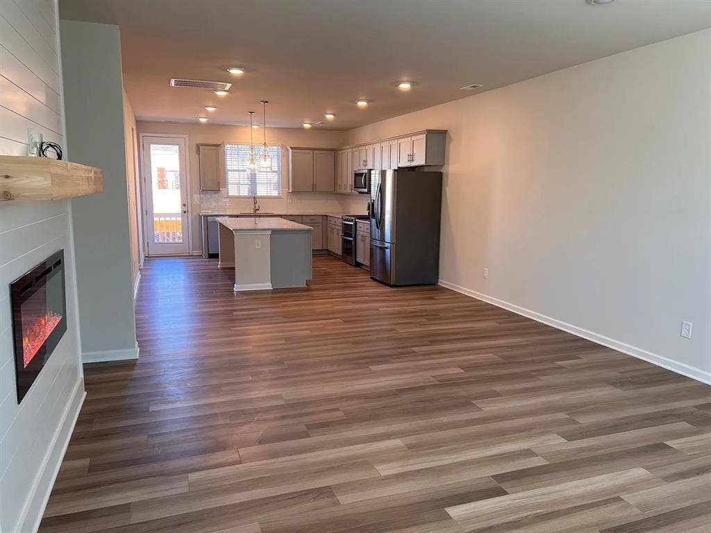 4 BR in Charlotte