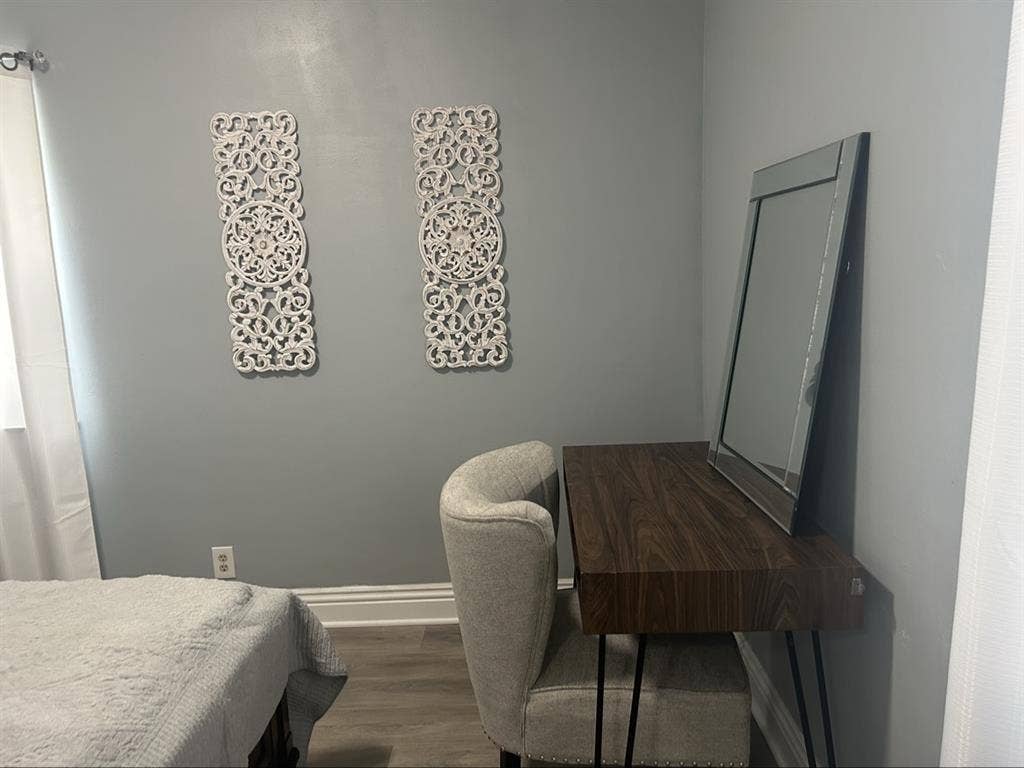 Room Available for Rent in Anaheim