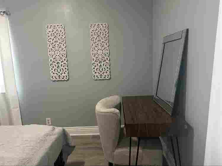 Room Available for Rent in Anaheim