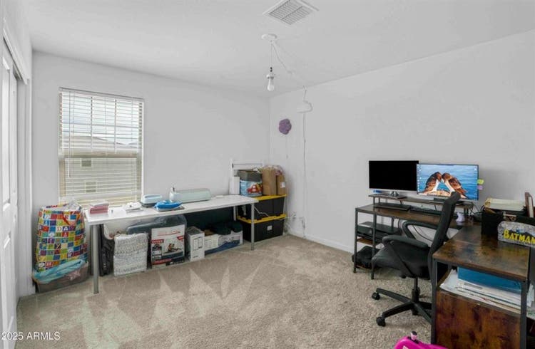Rooms for rent . We got 2 available