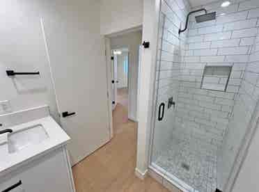 Santa Monica Private Room/Bathroom