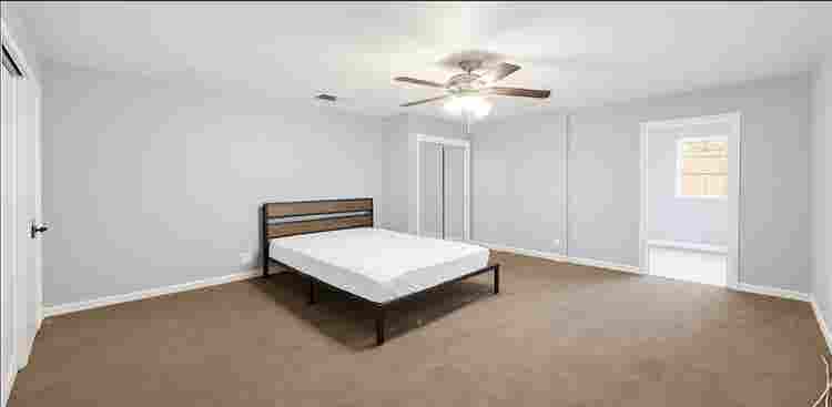 Large Room + office + own bathroom