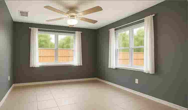 Large Room + office + own bathroom