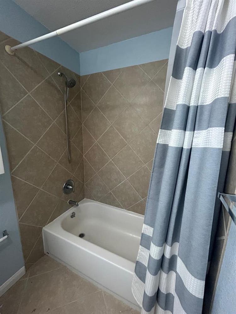 Large Room + office + own bathroom