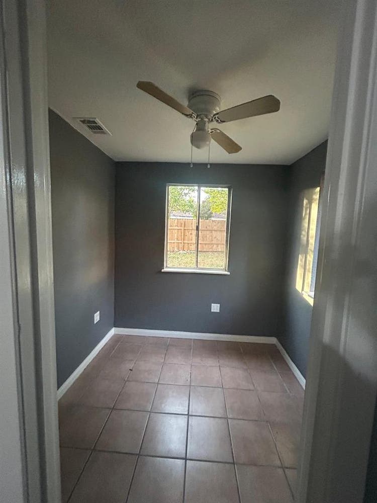 Large Room + office + own bathroom