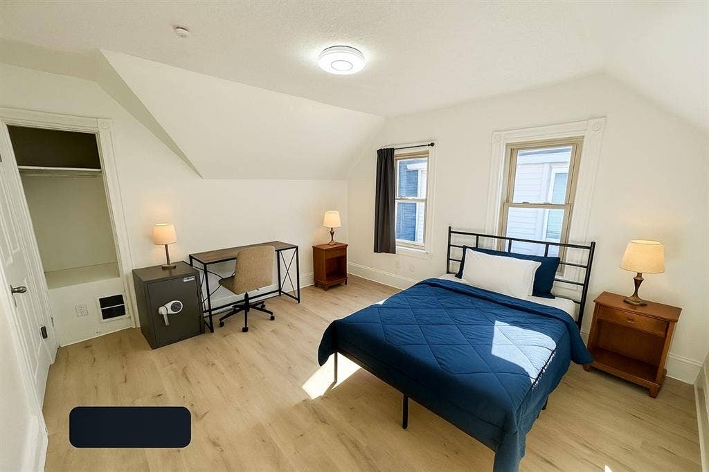 Bedroom with utilities included!