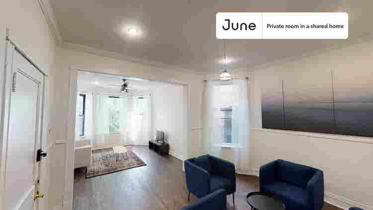 3 BR in Chicago