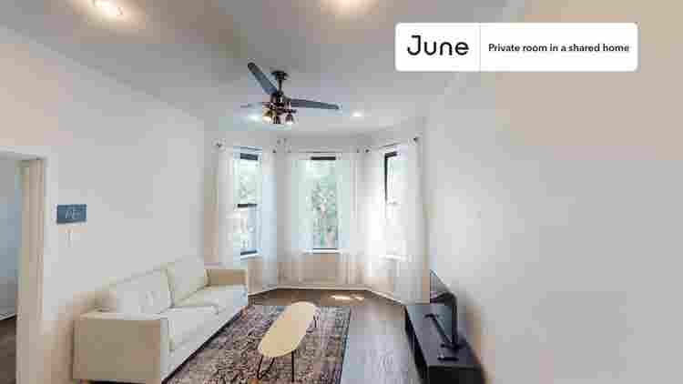 3 BR in Chicago