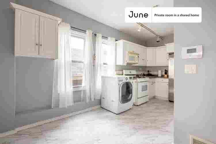 3 BR in Chicago