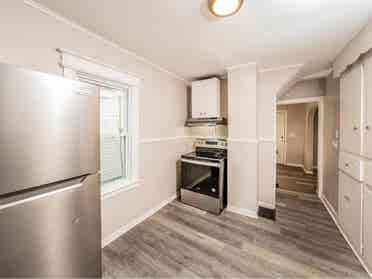 Spacious 3 bedroom ready now.