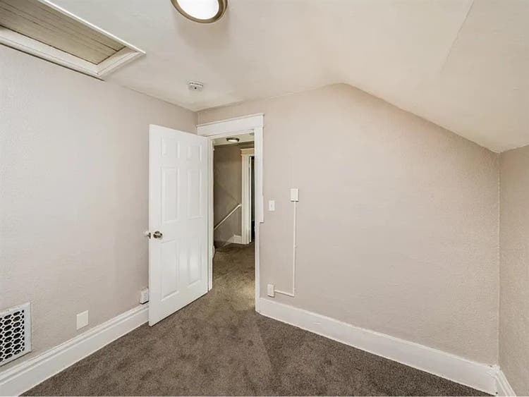 Spacious 3 bedroom ready now.
