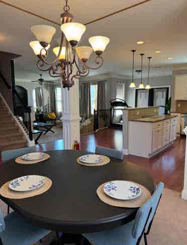 2 Rooms w/Priv Bathrooms for rent
