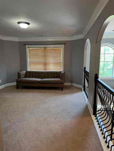 2 Rooms w/Priv Bathrooms for rent