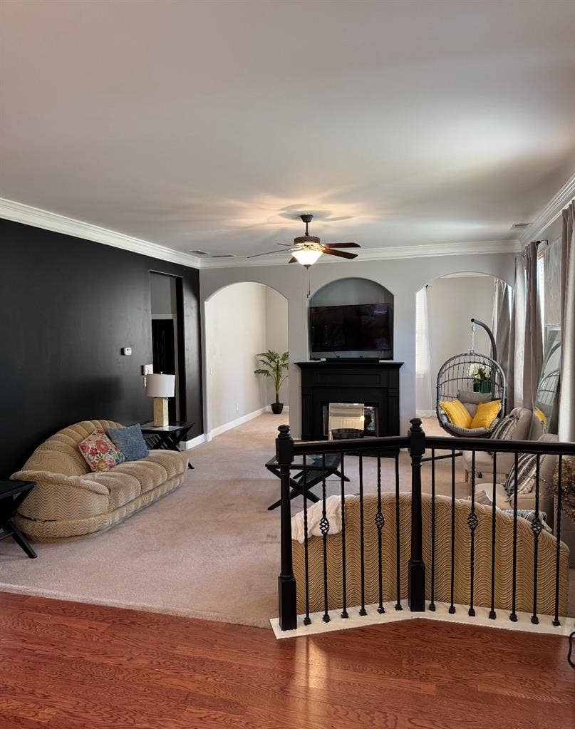 2 Rooms w/Priv Bathrooms for rent