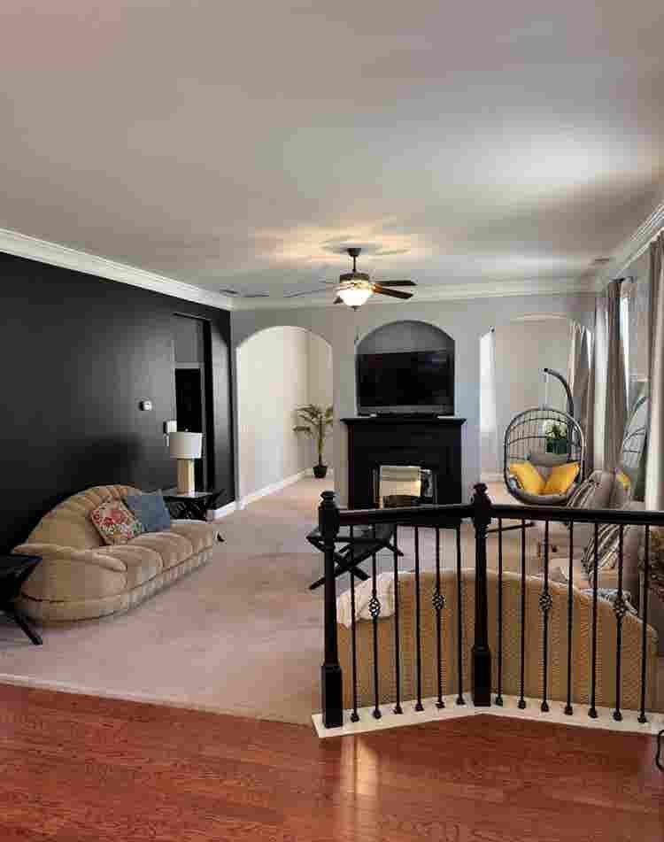 2 Rooms w/Priv Bathrooms for rent